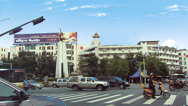 发布位置:江门市跃进路127号楼顶位置